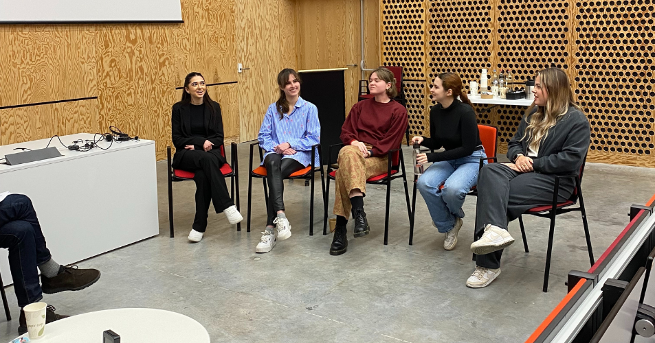 Presenteren, debatteren en binnenkort afstuderen? | Erasmushogeschool ...