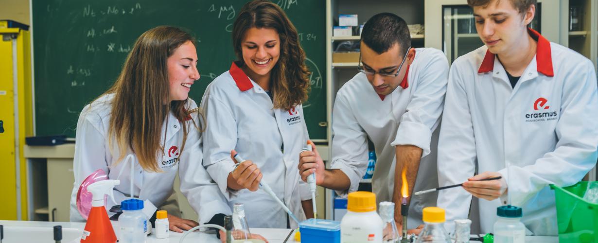 studenten biomedische laboratoriumtechnologie