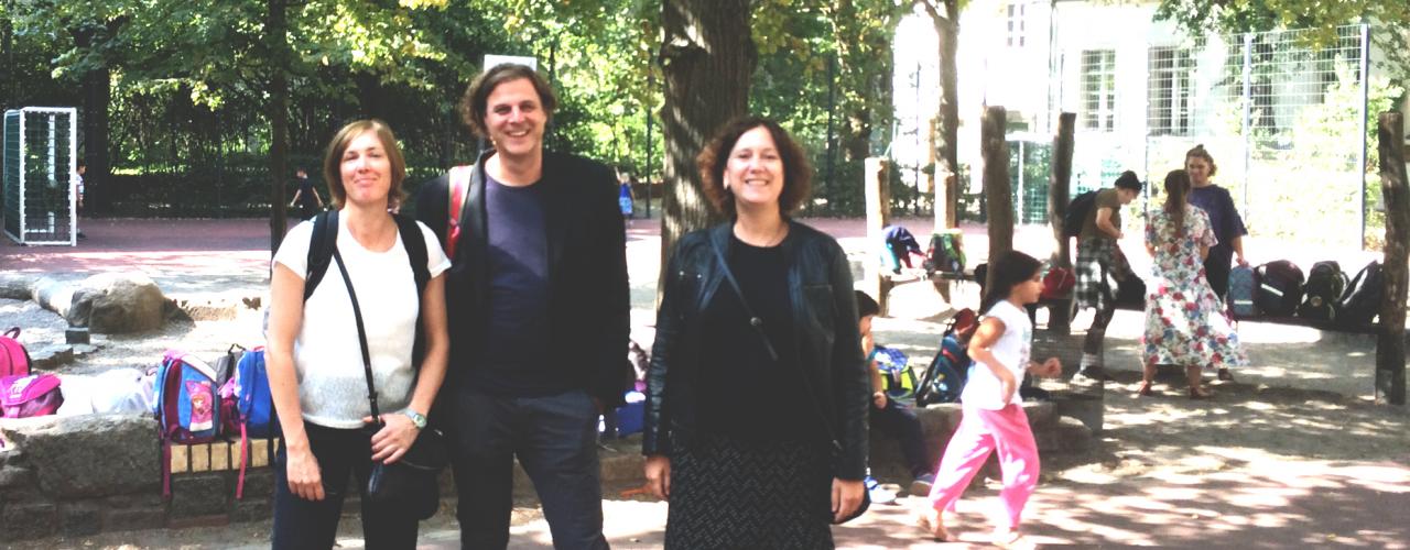 Katja Rixen, Pieter Dewitte en Anouk Van Herf op studiereis in Berlijn. 