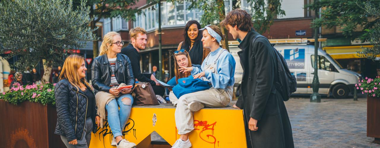 Studenten bloemenhofplein