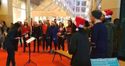 Musicalstudenten spelen pop-upconcert