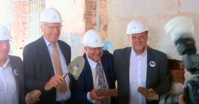 De eerste steenlegging campus Kanal
