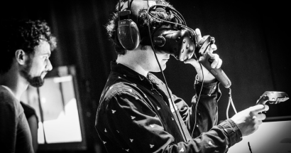 VR
