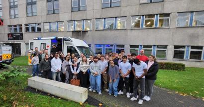 Onze studenten verpleegkunde gingen aan de slag met evacuatie- en immobilisatie technieken. 
