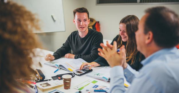 Studenten in gesprek