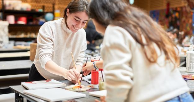 Studenten werken aan project